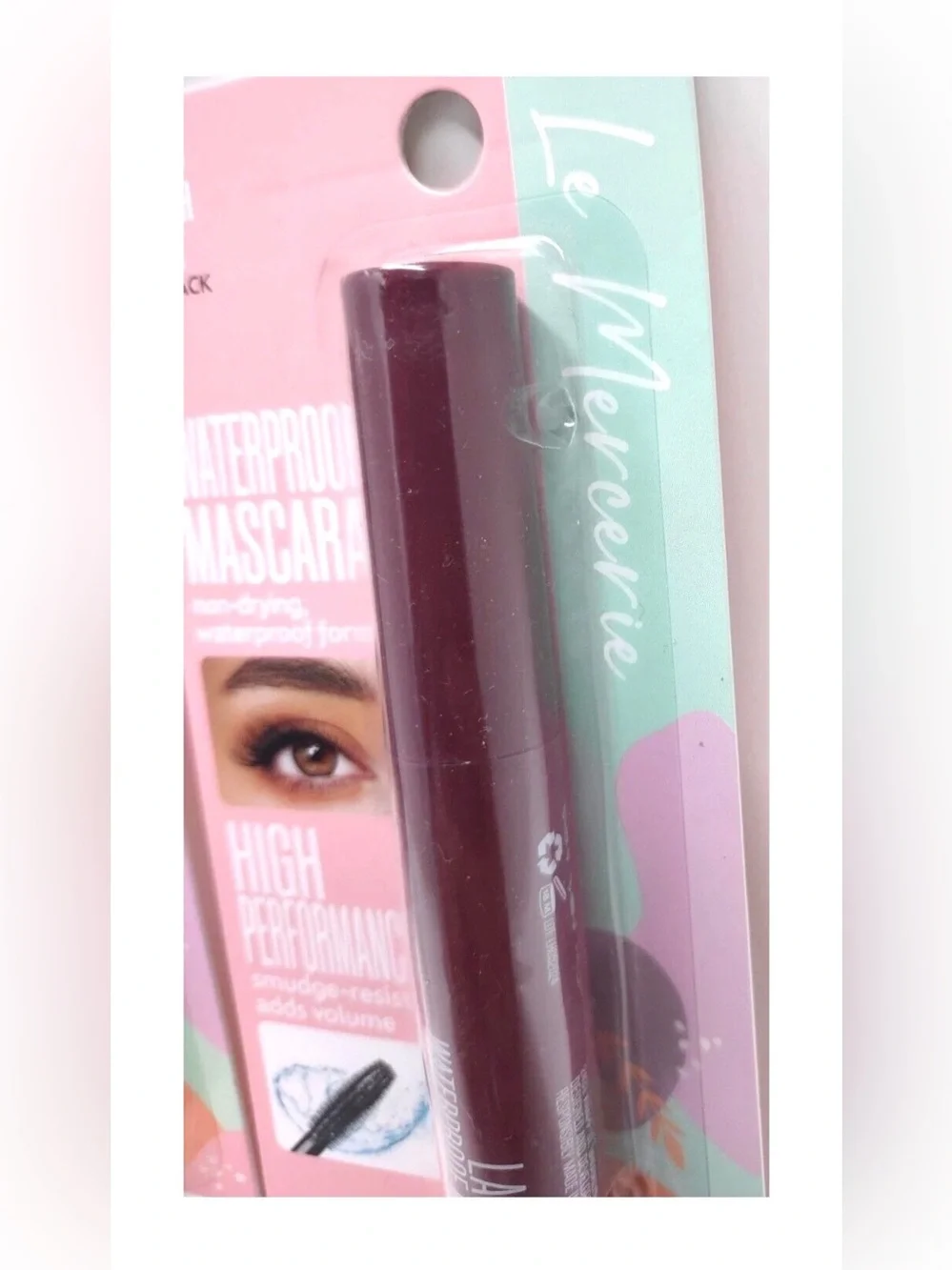 Le Mercerie Waterproof Lash Out Black High Performance Mascara New in Package